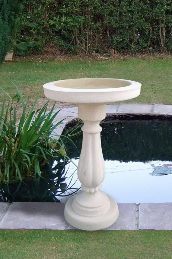 Heritage Birdbath - Image 3