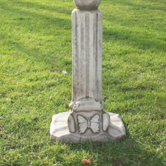 ClassicSundialBirdbath_CSBB-4-016-on grass