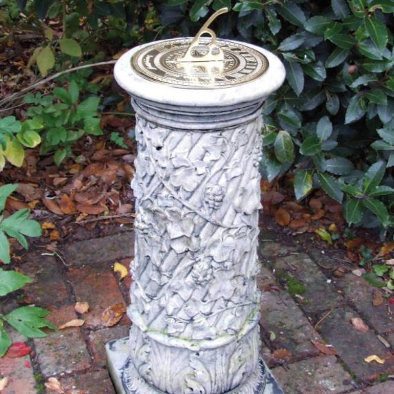 VineBrassSundial_VBS_C3703-garden